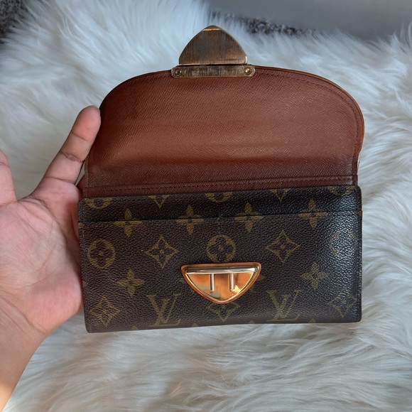 Louis Vuitton Monogram Eugenie Wallet - Picture 14 of 15